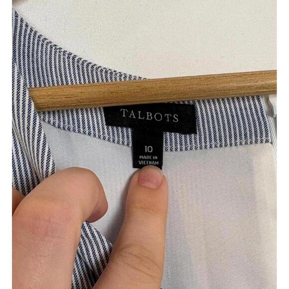 Talbots 10 Blue and White Striped Seersucker Knee Length Fit and Flare Dress - Picture 8 of 9